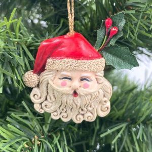 Vintage Old World Santa Claus Face Ornament Sculpted Resin Holly Hat 1.5" SCARCE